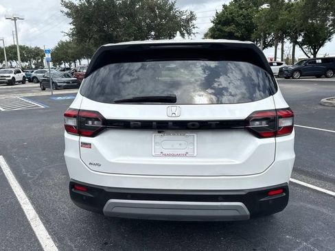 Certified 2025 Honda Pilot EX-L image 5