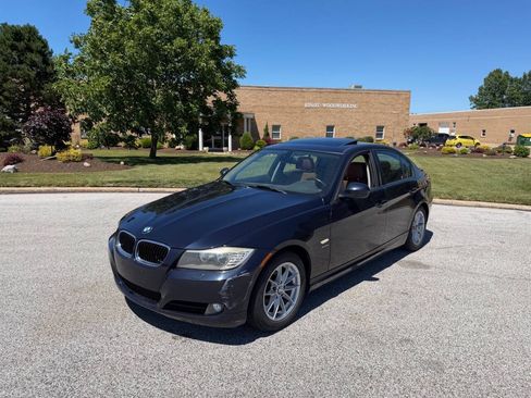 Used 2010 BMW 328i xDrive Sedan AWD/4WD image 1