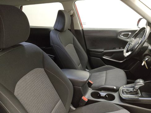 Used 2021 Kia Soul GT-Line FWD image 21