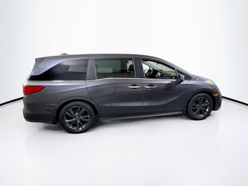 Used 2023 Honda Odyssey Touring image 4