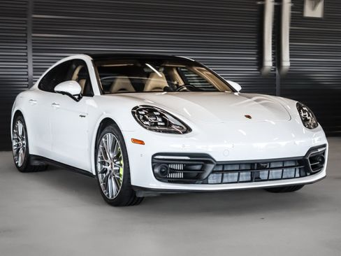 Certified 2023 Porsche Panamera 4 AWD/4WD image 7