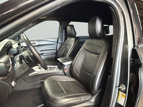 Used 2020 Ford Explorer Limited AWD/4WD image 23
