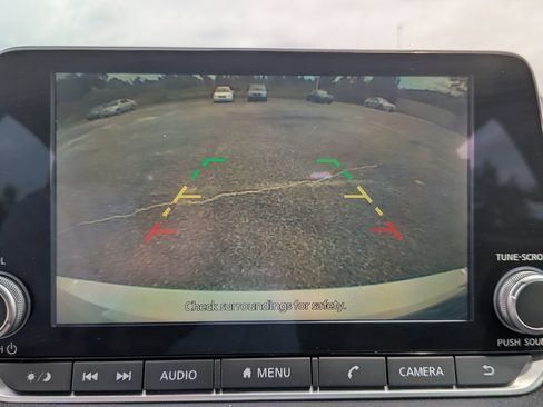 Used 2025 Nissan Sentra SV FWD image 28