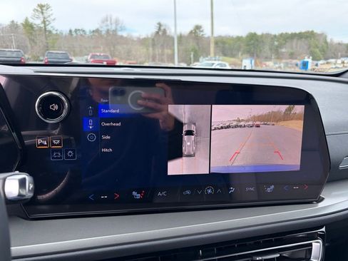 New 2026 Chevrolet Traverse LT w/ Midnight/Sport Edition image 14