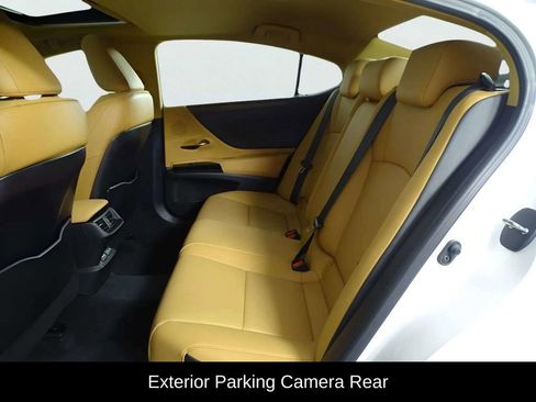 Used 2024 Lexus ES 350 w/ Premium Package image 9