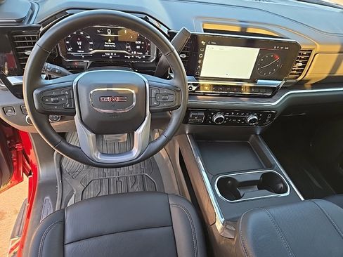 Used 2024 GMC Sierra 2500 SLT w/ SLT Premium Package image 33