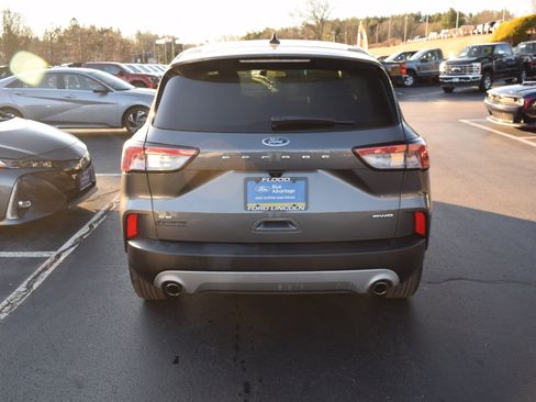 Used 2022 Ford Escape SE w/ Cold Weather Package image 5