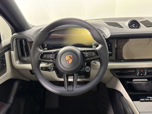Certified 2026 Porsche Cayenne Coupe AWD/4WD image 11