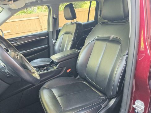 Used 2021 Jeep Grand Cherokee L Limited AWD/4WD image 11