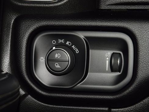 Used 2024 RAM 3500 Big Horn w/ Towing Technology Group image 38