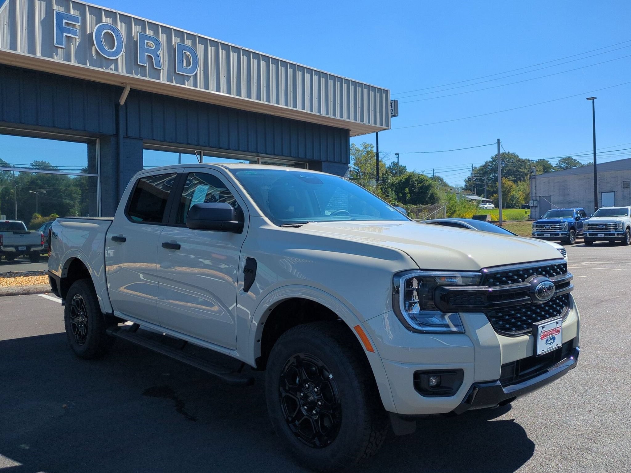 New 2026 Ford Ranger XLT w/ Equipment Group 301A High AWD/4WD image 3