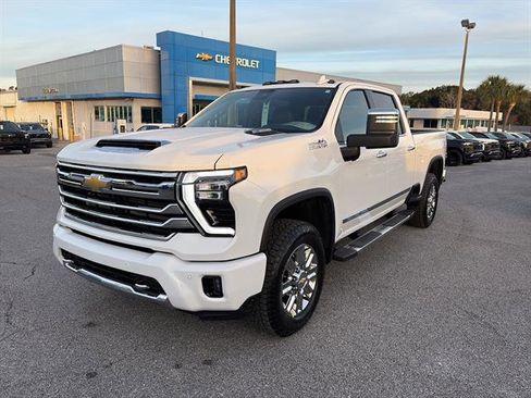 New 2026 Chevrolet Silverado 2500 High Country w/ High Country Premium Package AWD/4WD image 3
