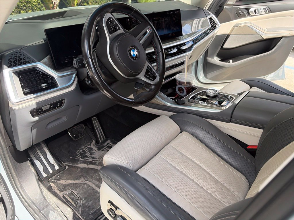 Certified 2023 BMW X7 M60i w/ Executive Package AWD/4WD image 3