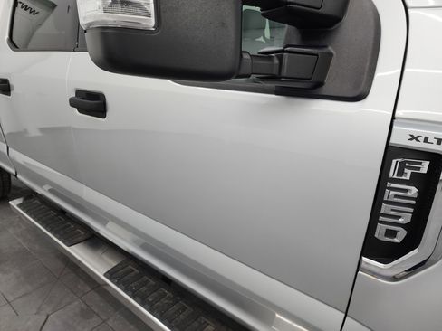 Used 2018 Ford F250 XLT image 23