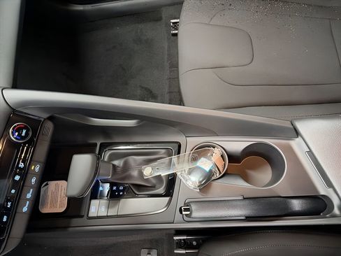 New 2026 Hyundai Elantra Sport FWD image 23