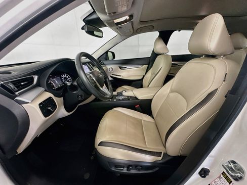 Used 2021 INFINITI QX50 Sensory w/ Cargo Package AWD/4WD image 13