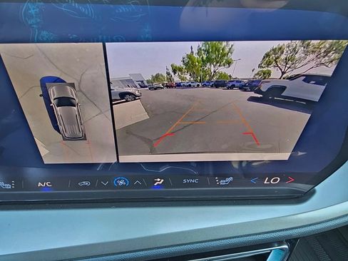 New 2026 Chevrolet Traverse LT w/ Enhanced Driving Package FWD image 31