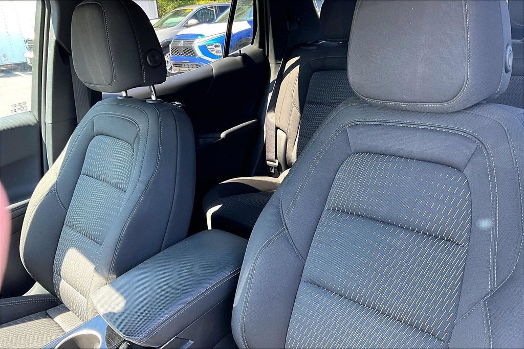 Used 2025 Chevrolet Equinox LT FWD image 21