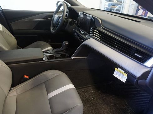 Used 2025 Toyota Camry SE w/ Convenience Package image 22