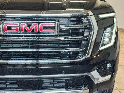 New 2026 GMC Yukon Elevation image 12