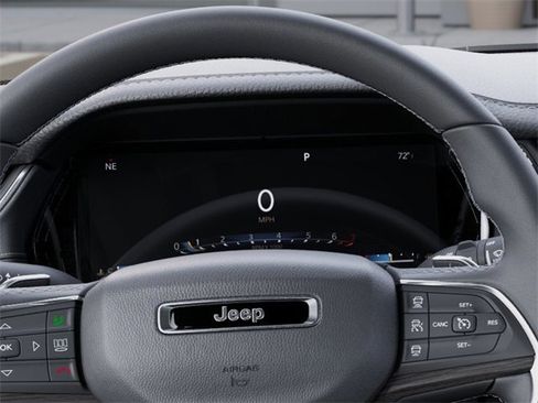 New 2025 Jeep Grand Cherokee Limited w/ Trailer Tow Package image 17