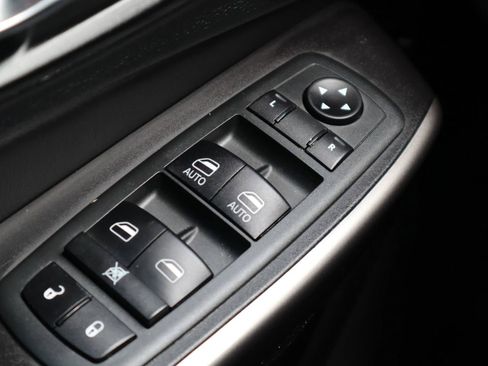 Used 2021 Jeep Cherokee Latitude Lux w/ Sun & Sound Group FWD image 32