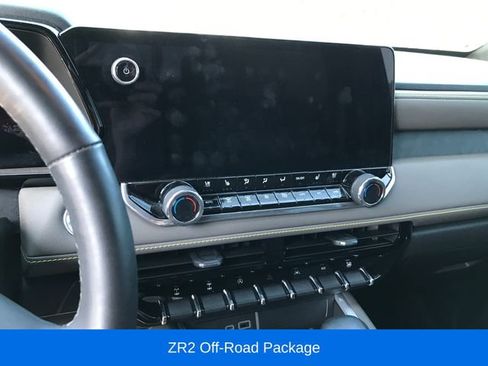 Used 2024 Chevrolet Colorado ZR2 w/ ZR2 Convenience Package III AWD/4WD image 5