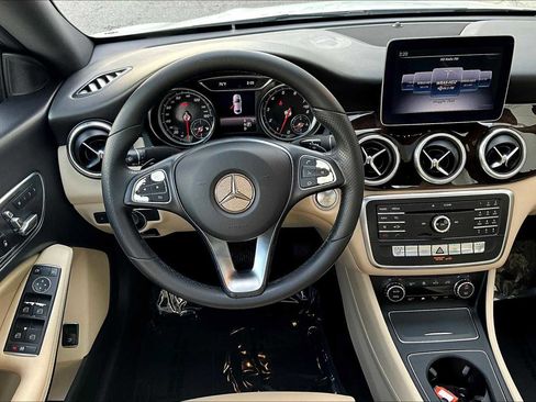 Used 2018 Mercedes-Benz CLA 250 image 5