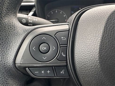 Used 2023 Toyota Corolla LE image 19