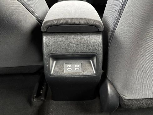 Used 2024 Toyota Corolla LE image 27