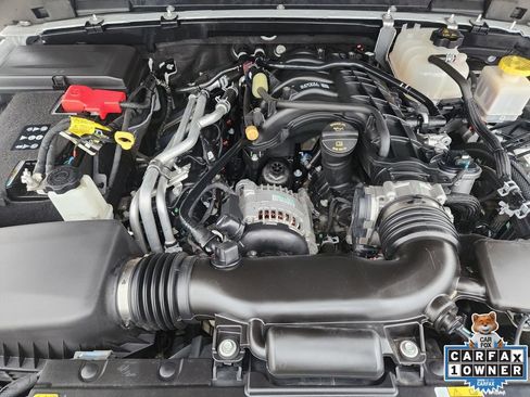 Used 2023 Jeep Gladiator Sport image 35