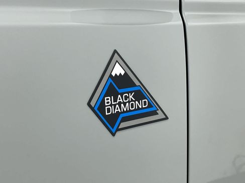 Used 2024 Ford Bronco Black Diamond AWD/4WD image 17
