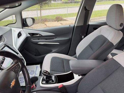 Used 2020 Chevrolet Bolt LT FWD image 45