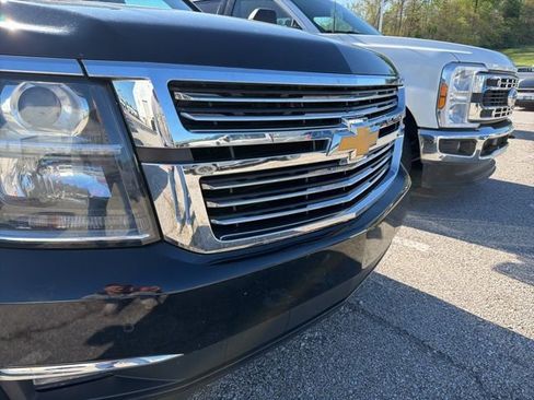 Used 2018 Chevrolet Suburban Premier AWD/4WD image 9