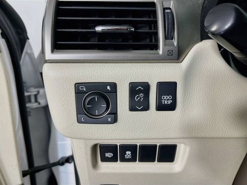 Used 2019 Lexus GX 460 Premium w/ Premium Package AWD/4WD image 12