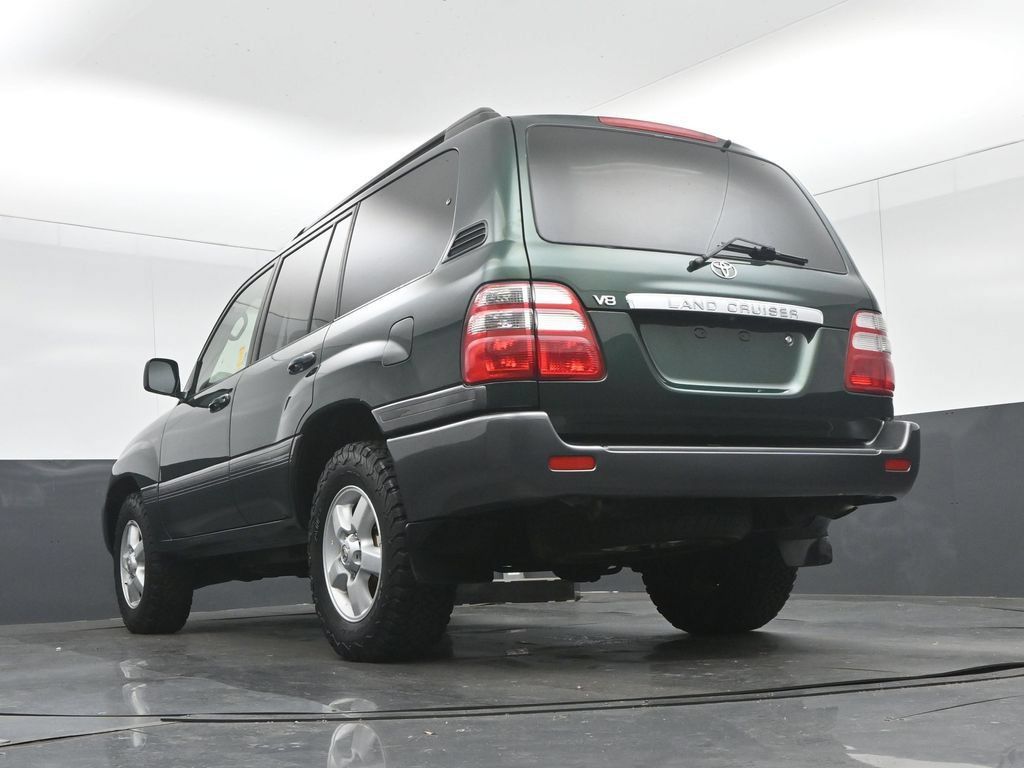 Used 2004 Toyota Land Cruiser AWD/4WD image 52