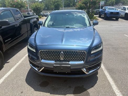 Used 2019 Lincoln Nautilus Reserve FWD image 2
