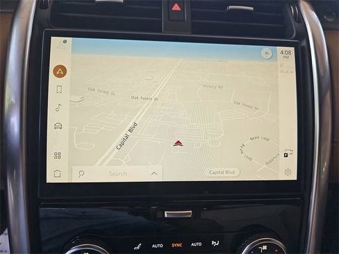 Used 2024 Land Rover Discovery Metropolitan Edition image 25