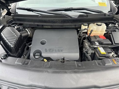 Used 2020 Buick Enclave Essence w/ Sound and Sites Package image 28