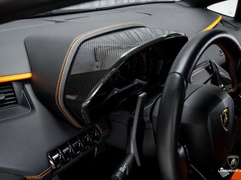 Used 2019 Lamborghini Aventador S AWD/4WD image 41