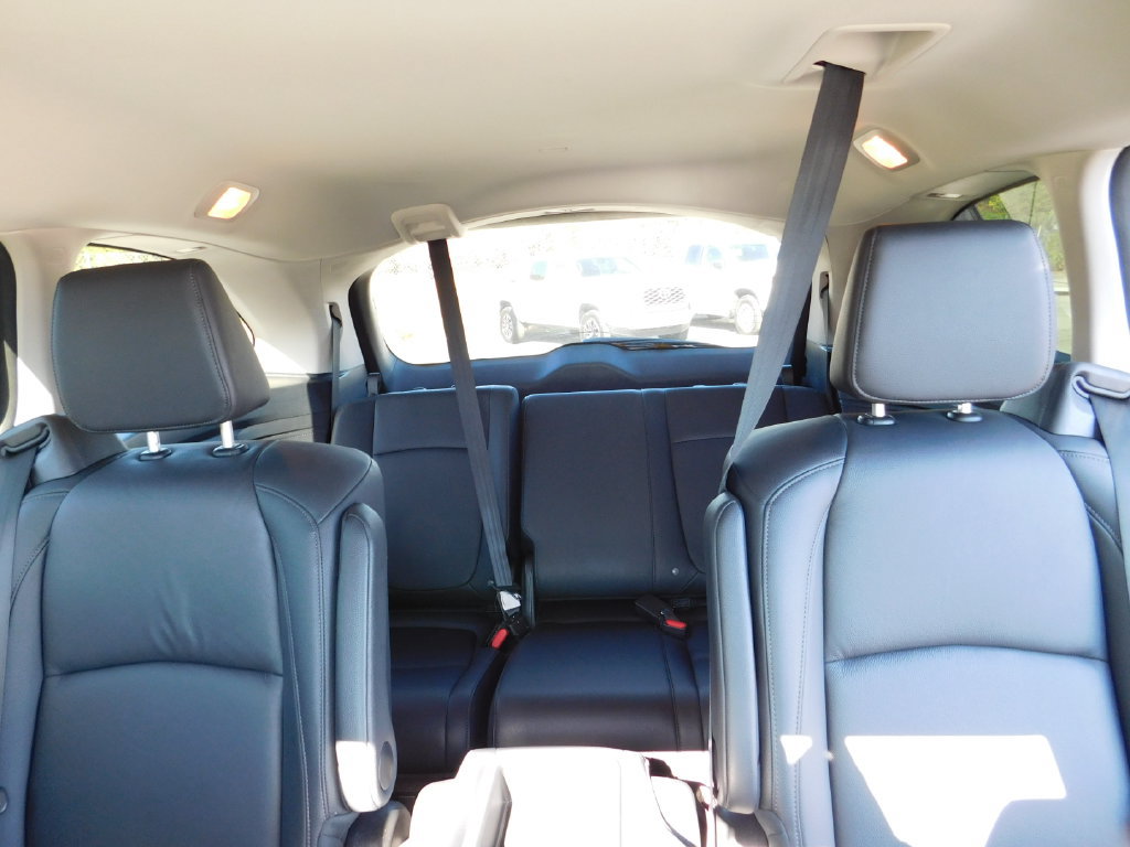 Used 2025 Honda Odyssey EX-L image 16