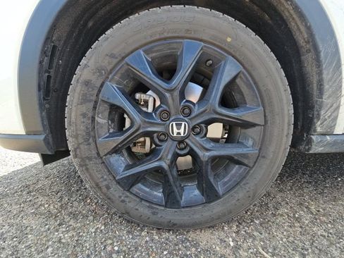Used 2025 Honda HR-V Sport image 14
