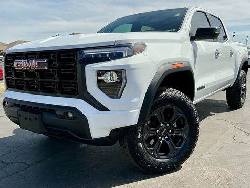 Used 2025 GMC Canyon Elevation w/ Convenience Package image 3