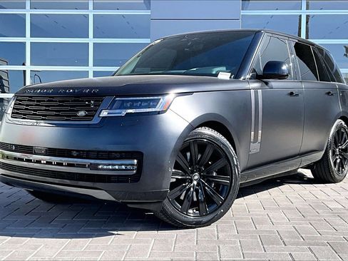 Used 2025 Land Rover Range Rover Autobiography image 1