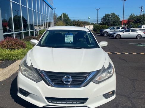 Used 2017 Nissan Altima 2.5 SR image 2