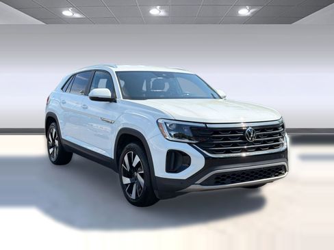 Used 2024 Volkswagen Atlas Cross Sport SE FWD image 7