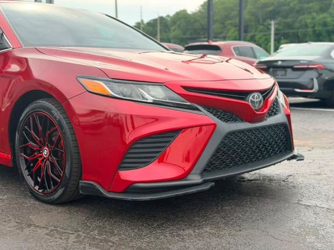 Used 2020 Toyota Camry SE FWD image 9