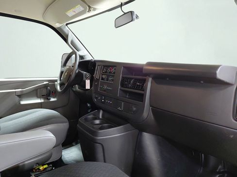 Used 2025 Chevrolet Express 2500 w/ Driver Convenience Package RWD image 20