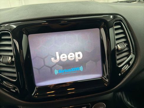 Used 2019 Jeep Compass Limited image 13