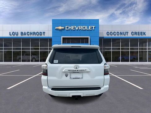 Used 2023 Toyota 4Runner SR5 AWD/4WD image 7